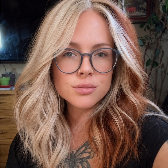 emmysides307